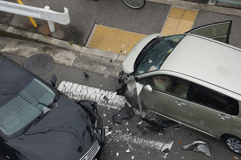 Picture of a two car collision