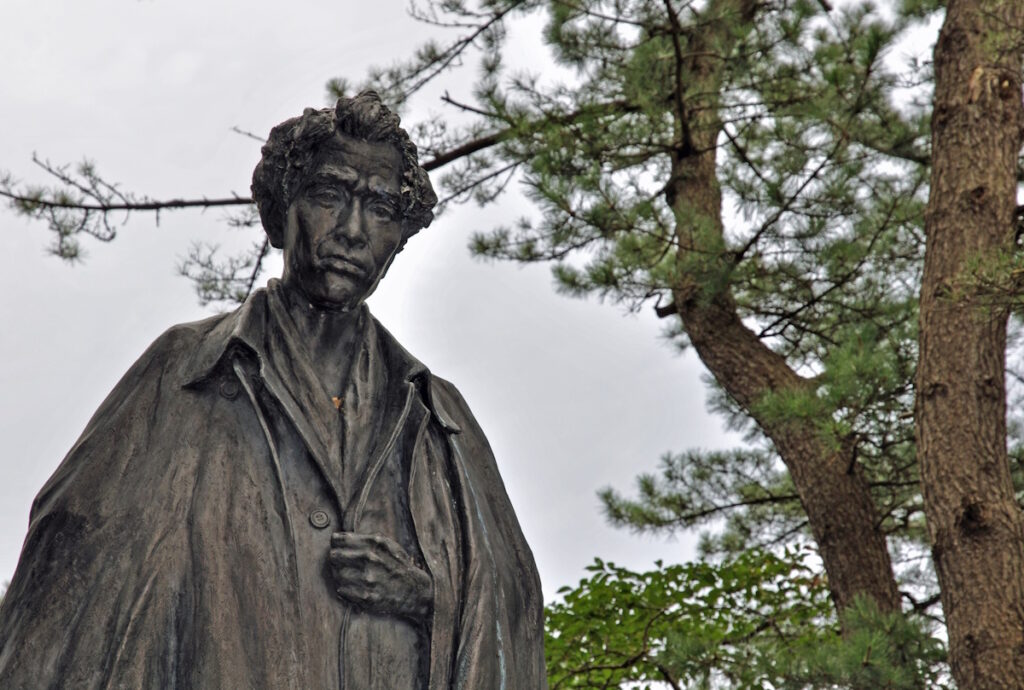 Statue of Dazai Osamu　in Goshogawara