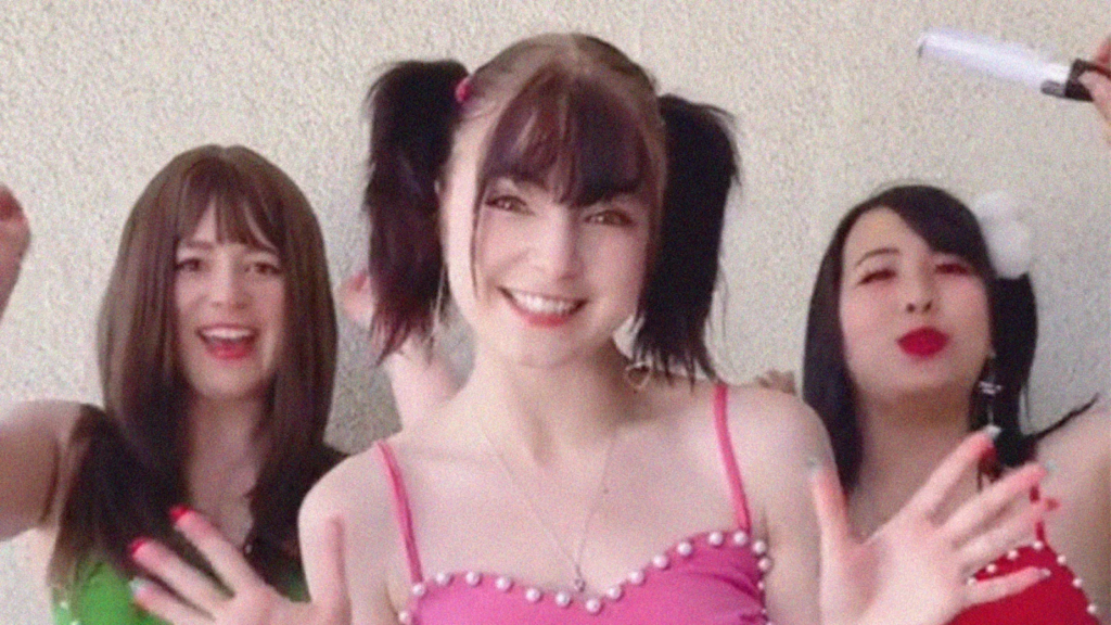 Picture of the members of defunct US-based J-idol group SORB3T.