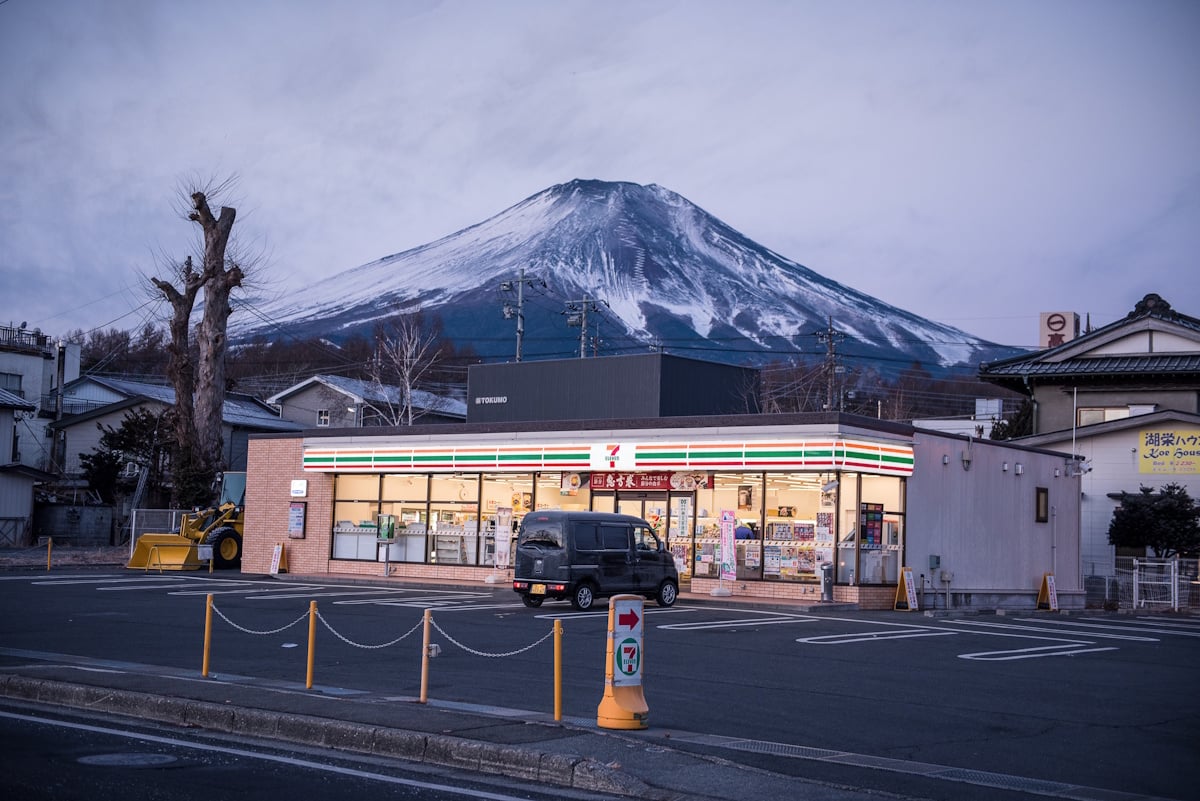 7-Eleven in front of Mt. Fuji
